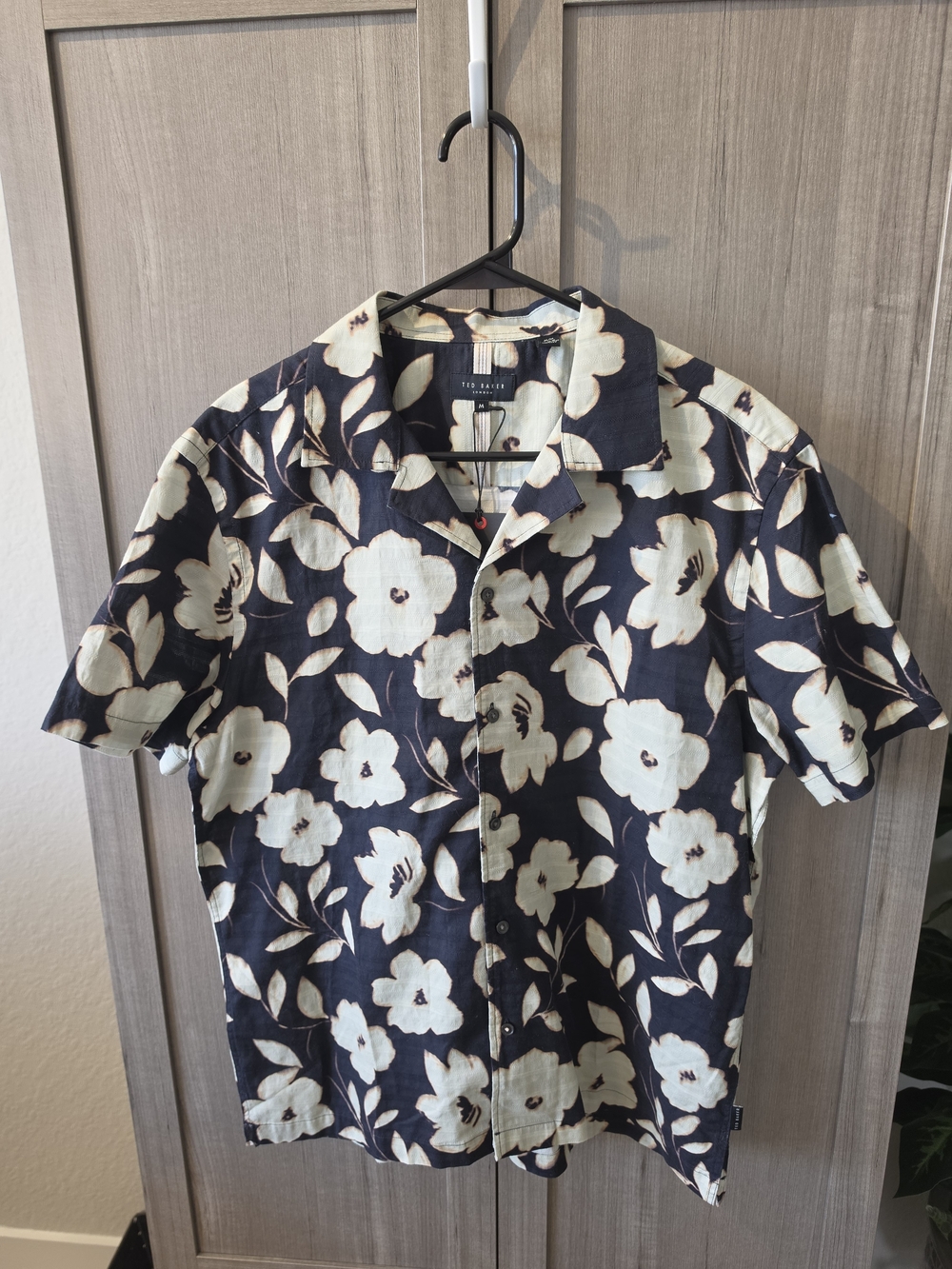 Ted Baker Navy and Cream Floral Short-Sleeve Button-Down Shirt